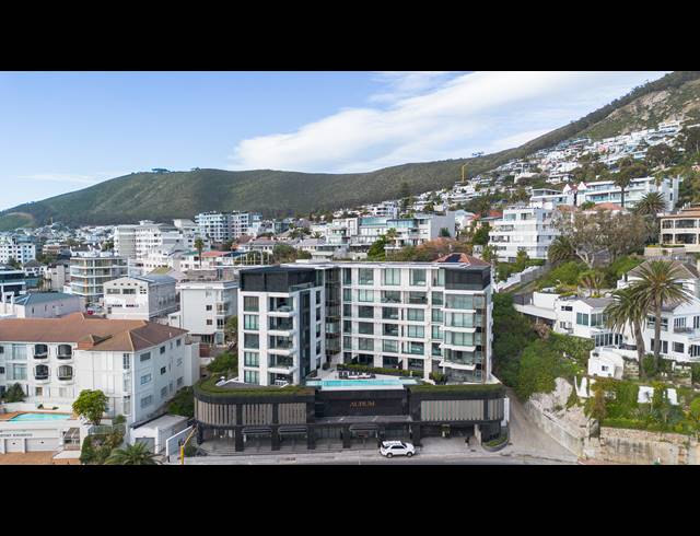 3 BEDROOM APARTMENT FOR SALE IN BANTRY BAY